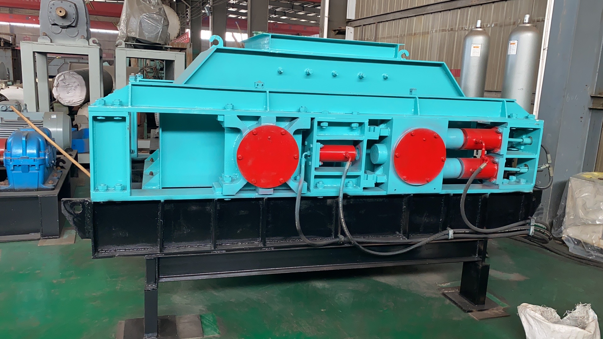 hydraulic roller crusher (2)